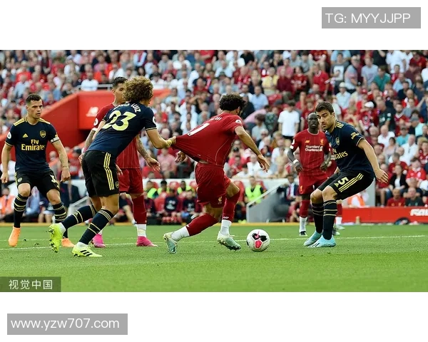 以一号球衣为标志的足球传奇人物是谁他在赛场上的辉煌成就